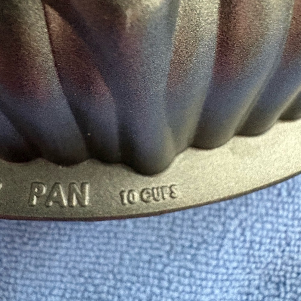 Nordic Williams Sonoma Sunflower Cake Pan  - Home Kitchen - Picture 3 of 5